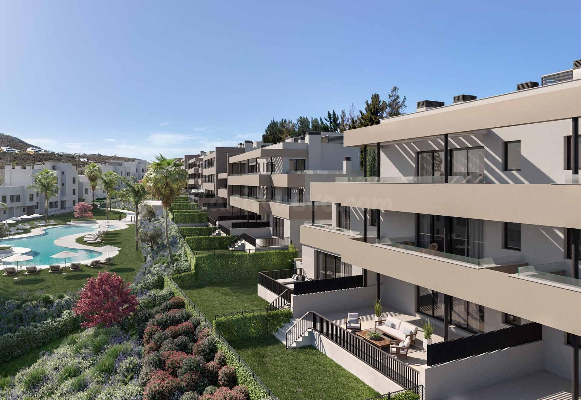 Apartamento planta baja de 4 dormitorios, 3 baños. Estepona
