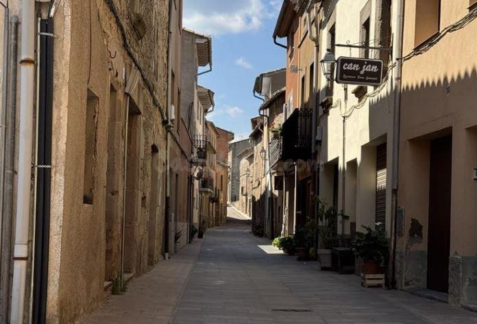 SE VENDE piso OKUPA en C SANT PERE ALMATO 16 de Sant Feliu d - foto 2