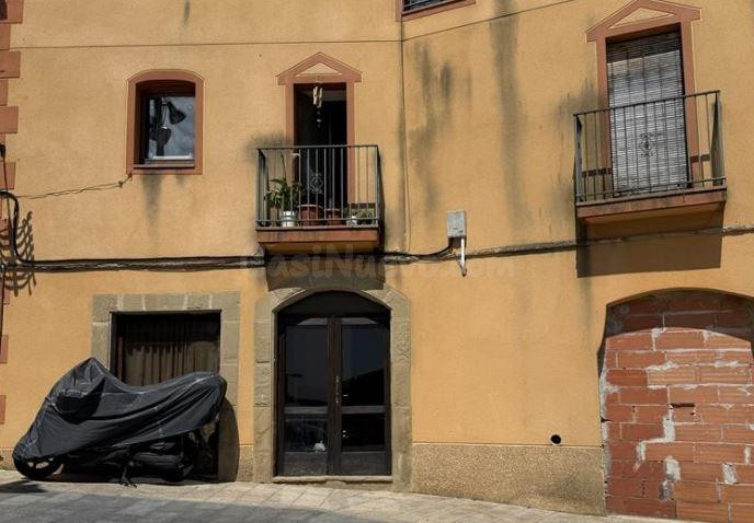 SE VENDE piso OKUPA en C SANT PERE ALMATO 16 de Sant Feliu d - foto 3