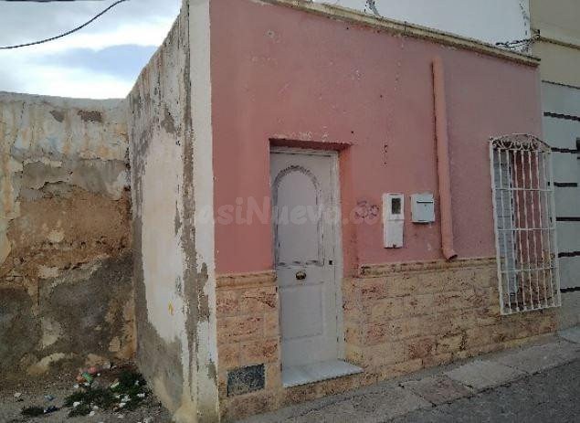 SE VENDE casa OKUPA en C San Nicolas de Alhama de Almería