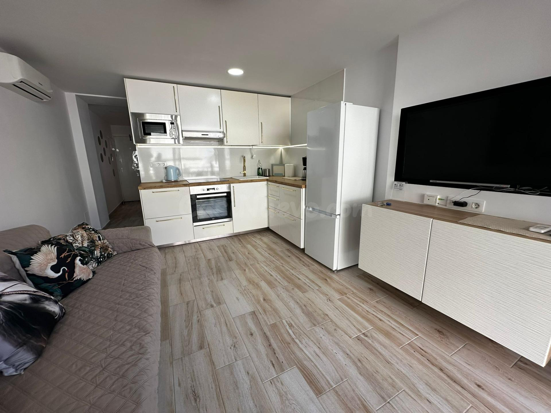 A dos pasos de la playa, apartamento reformado disponible pa - foto 5