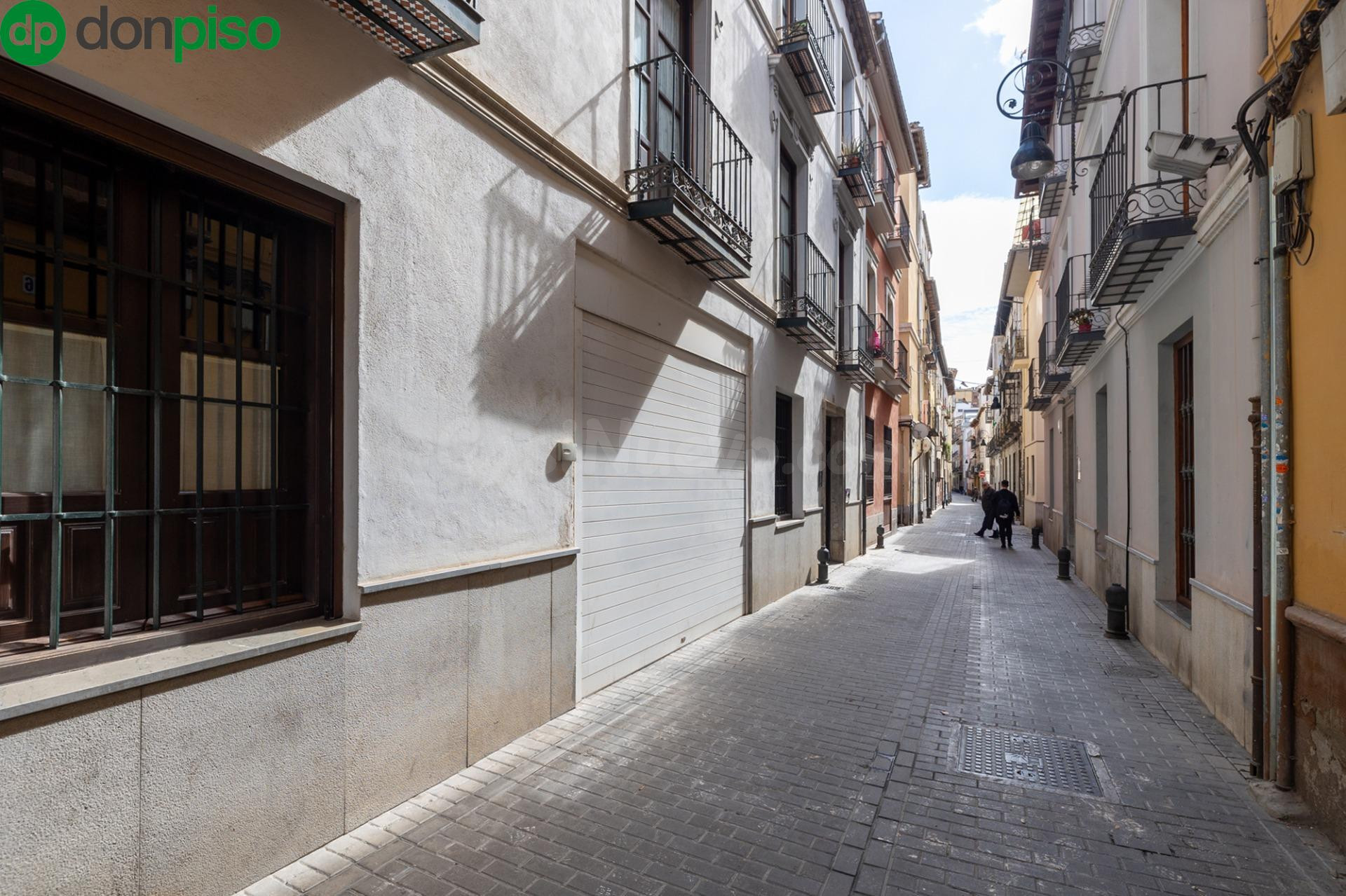 Dos plazas de garaje en zona Carrera de la Virgen
