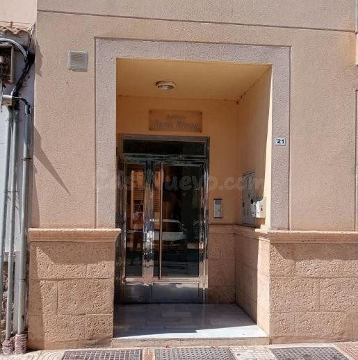 SE VENDE piso OKUPA en C Casablanca   de Roquetas de Mar