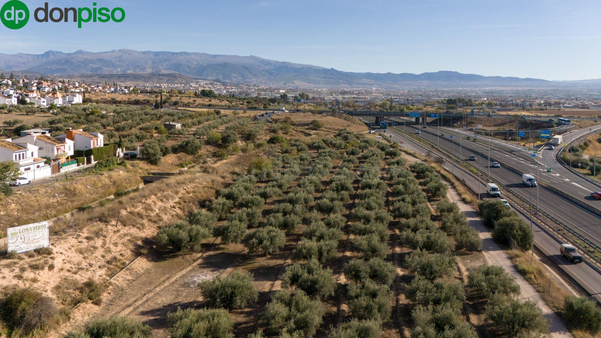 Oportunidad Única en Loma Verde: Suelo Urbano para Vivienda Plurifamiliar