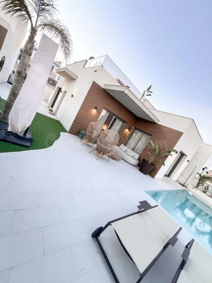 Villa 4 habitaciones 263m² en venta - Pueblo
