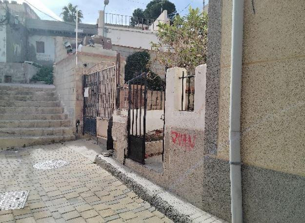SE VENDE casa  OKUPA en C Tranco 12 de Turre