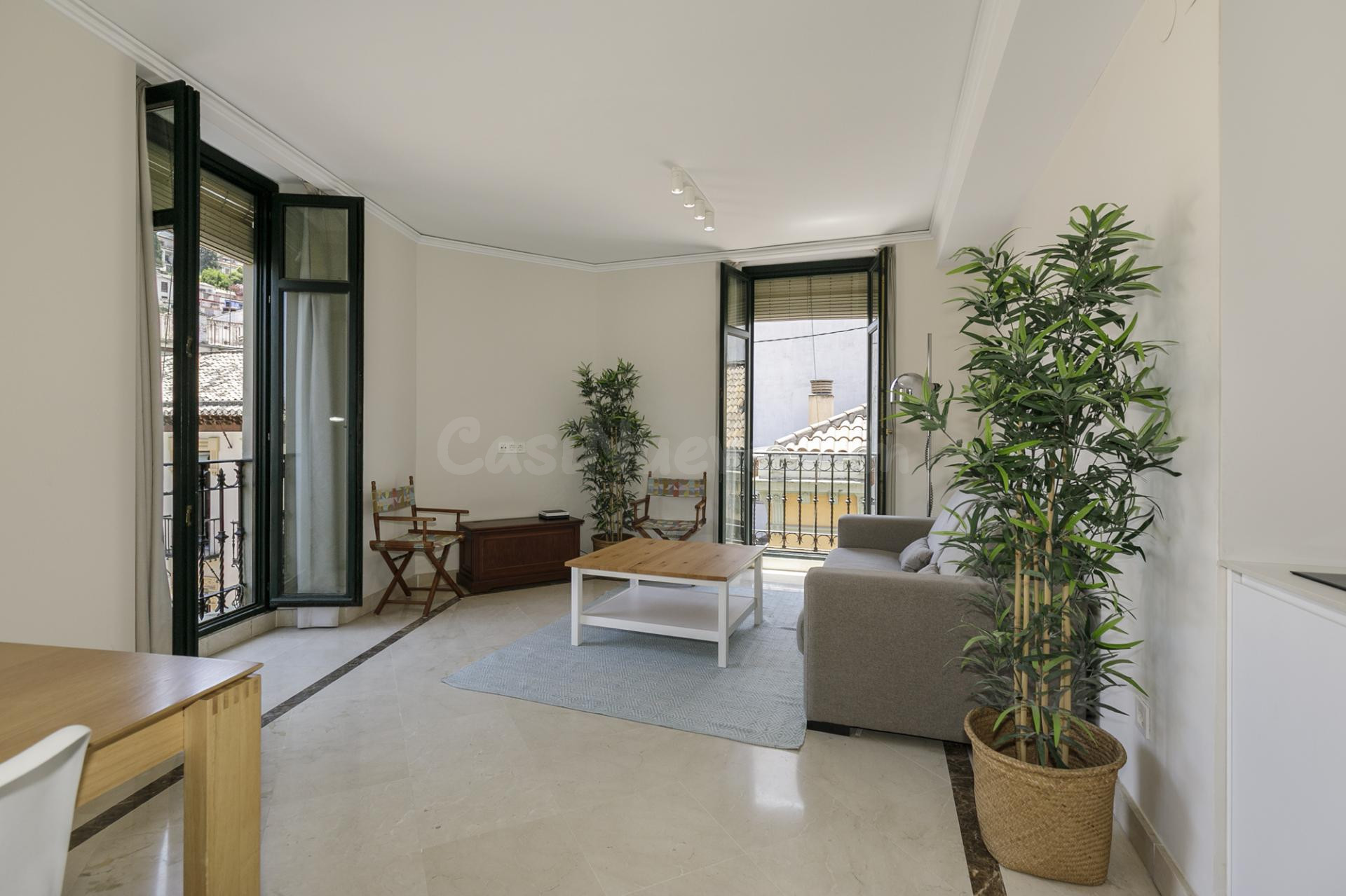 Precioso apartamento reformado en Gran Vía, pleno centro de Granada