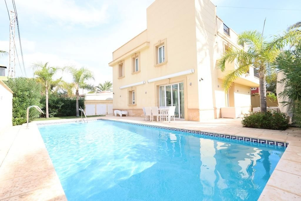 Villa 4 habitaciones 222m² en venta - Costa blanca