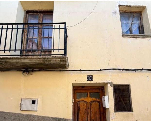 SE VENDE casa adosada OKUPA en C DE L'ABADIA 33 de Villafran - foto 2