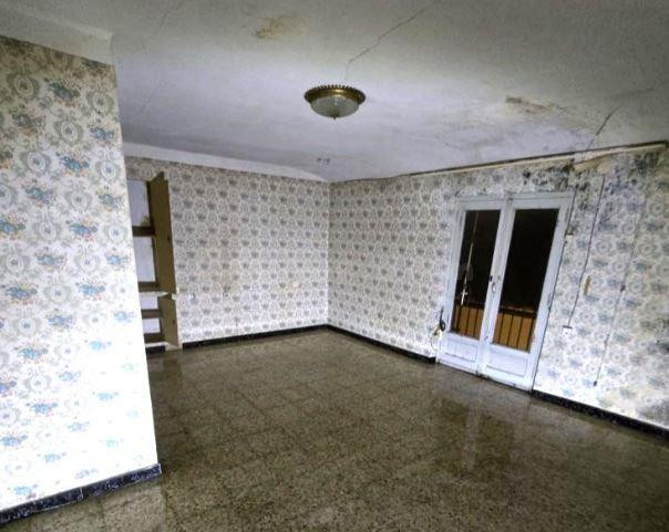 SE VENDE casa adosada OKUPA en C DE L'ABADIA 33 de Villafran - foto 4