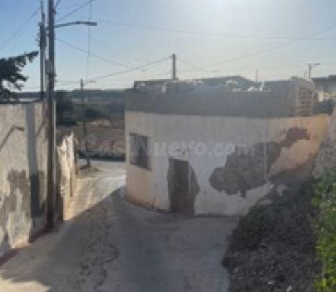 SE VENDE piso OKUPA en C DISEMINADO BARRANQUETE  22 de Níja