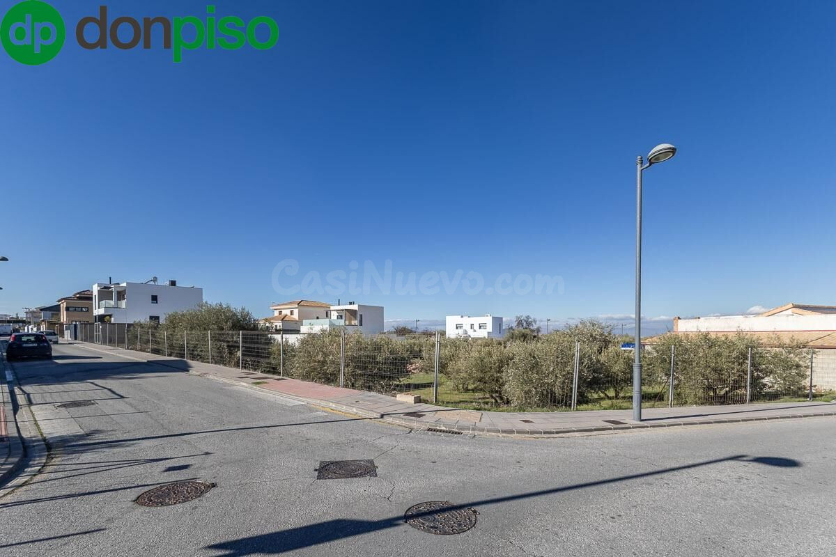 SOLAR CON USO RESIDENCIAL EN VENTA EN LA ZUBIA