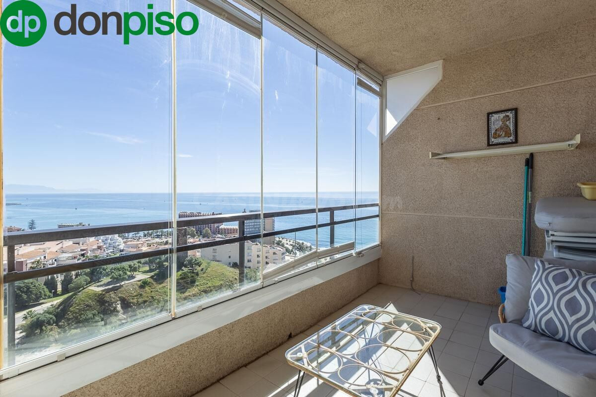 EXCLUSIVA PROPIEDAD CON VISTAS DESPEJADAS AL MAR EN EDIFICIO COLOSO, TORREQUEBRADA