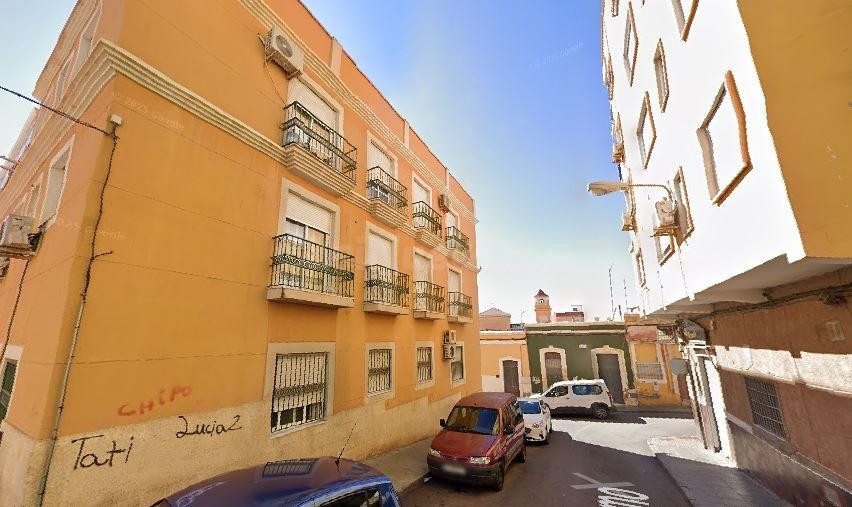 SE VENDE piso OKUPA en C FRAGATA  2 de Almería