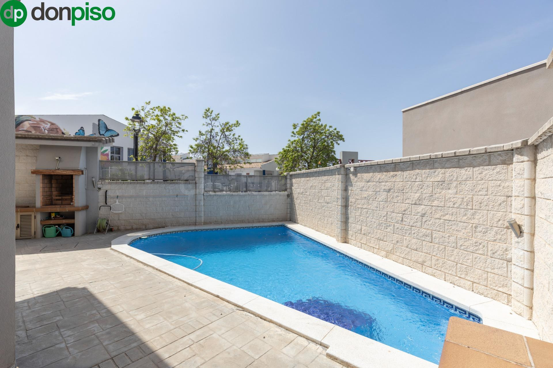 ¡ESPECTACULAR CHALET INDEPENDIENTE MODERNO CON PISCINA PRIVA - foto 5
