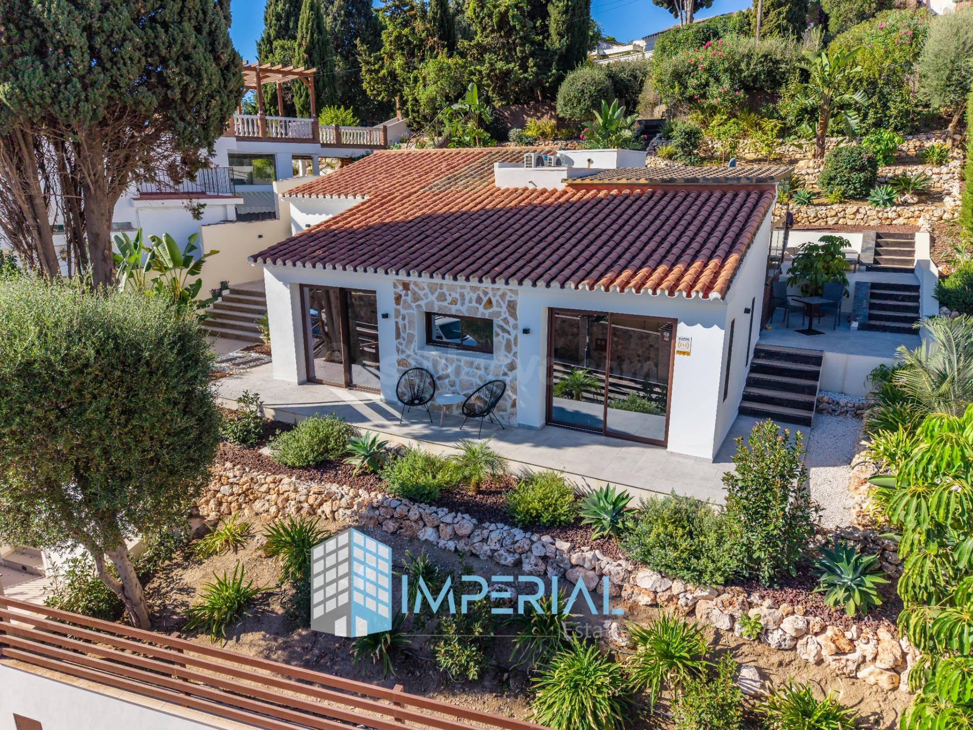 CHALET INDEPENDIENTE CON VISTAS PANORAMICAS