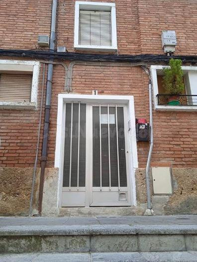 SE VENDE piso OKUPA en C Camino De Logroño 1 de Estella/Liz
