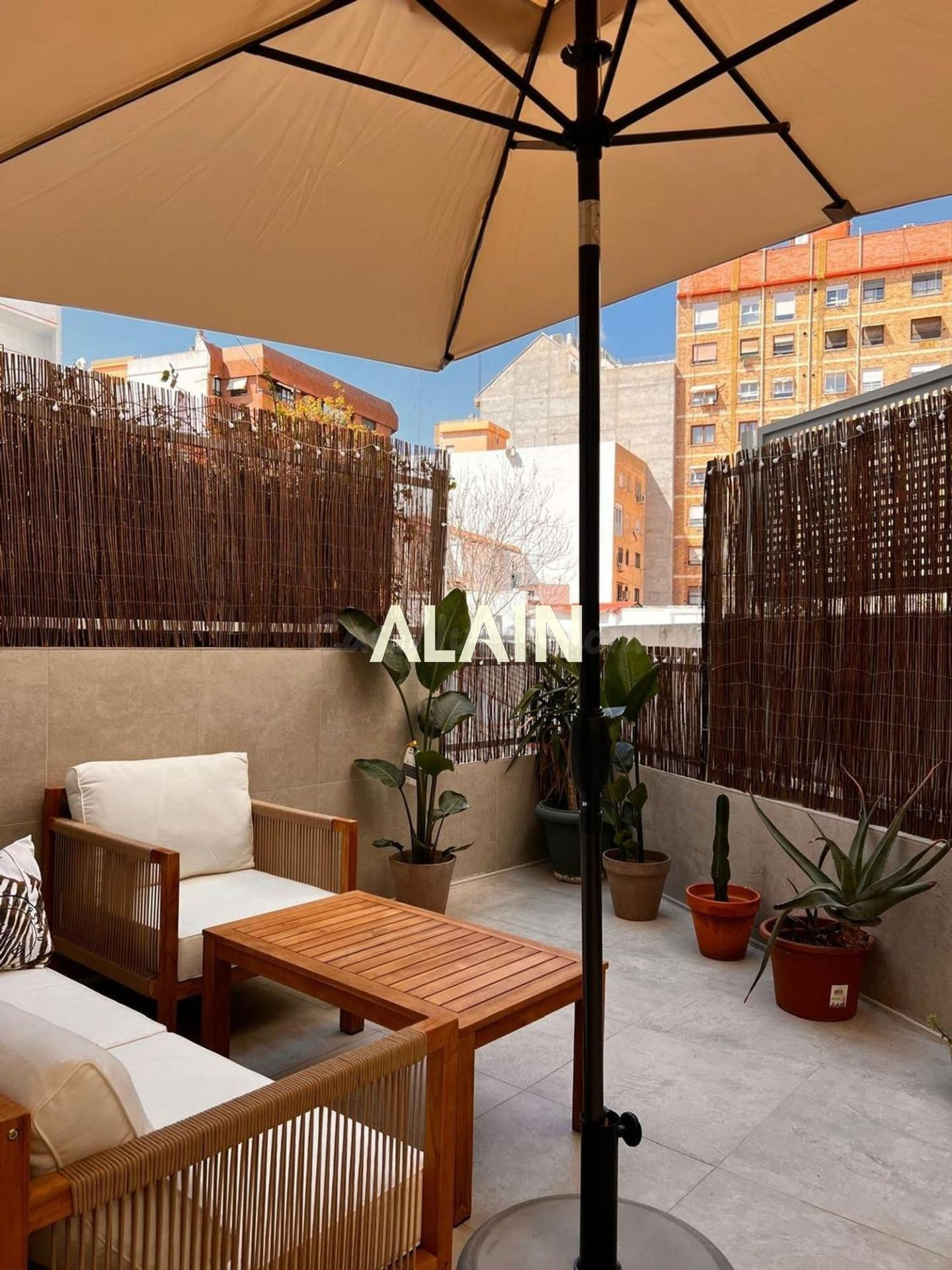 ESTUDIO EN VENTA EN RUZAFA - VALENCIA.