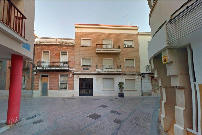 SE VENDEN 2 PISOS OKUPADOS en C MURILLO 7 de Huelva