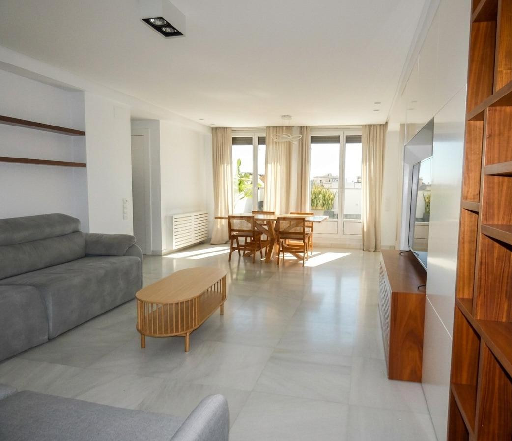ATICO REFORMADO EN VENTA JUNTO A LA PLAZA DEL AYUNTAMIENTO - foto 3