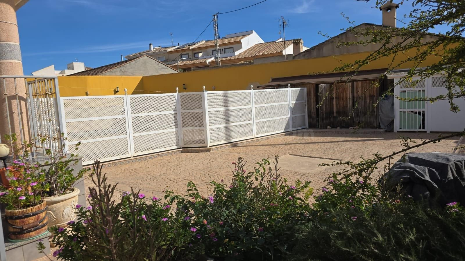 Villa 4 habitaciones 368m² en venta - Zona Pueblo