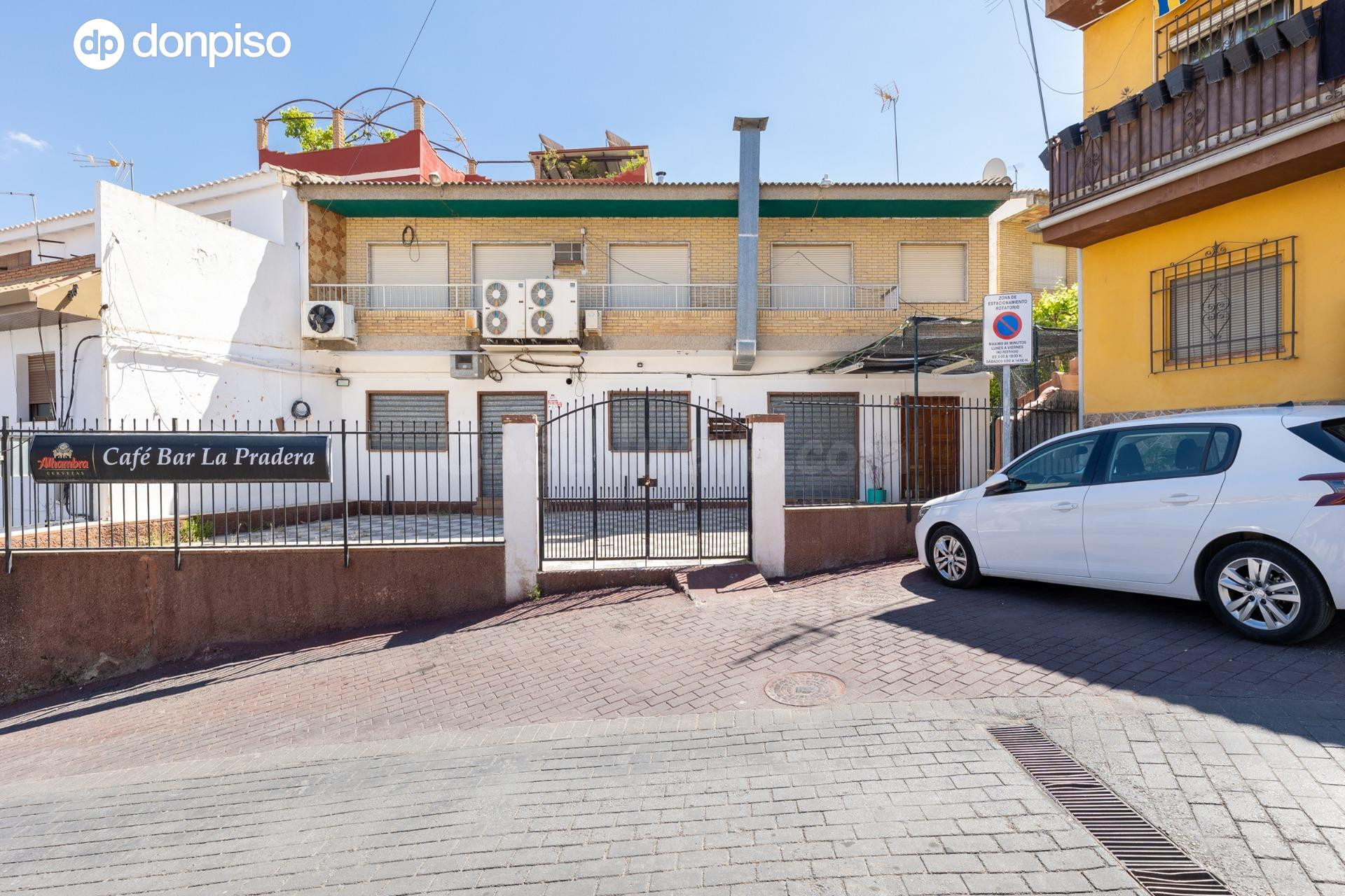 GRAN OPORTUNIDAD, EDIFICIO A LA VENTA EN BARRIO DE MONACHIL.
