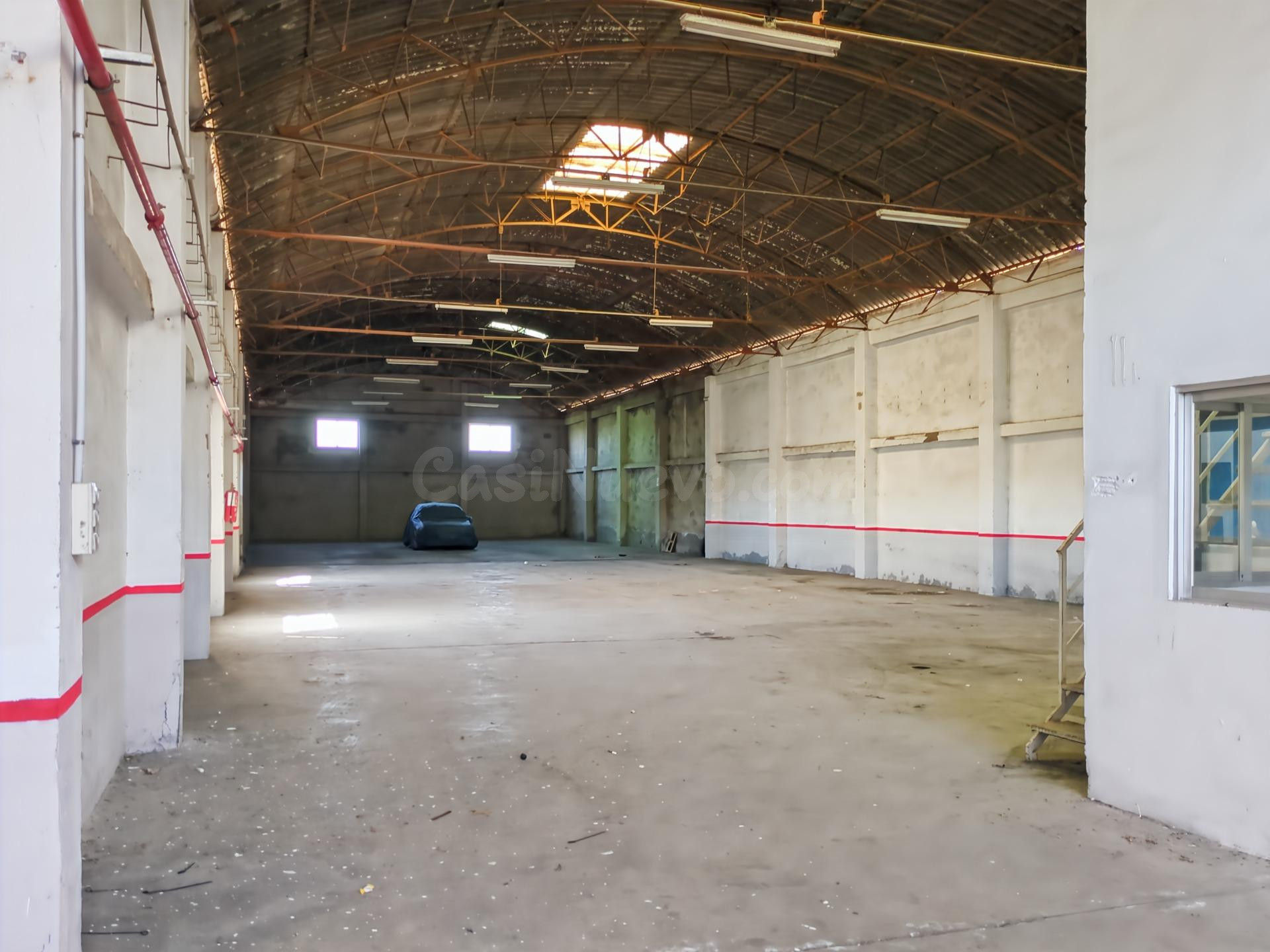 Amplia Nave Industrial en Puerto de Sagunto - Gran Oportunidad por €499,800
