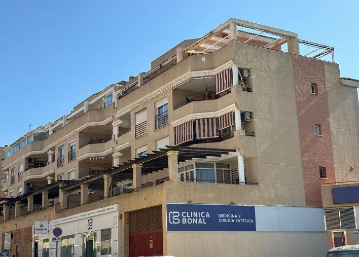 SE VENDE piso OKUPADO en Ruta De Los Campanilleros Vélez-Málaga (Málaga)