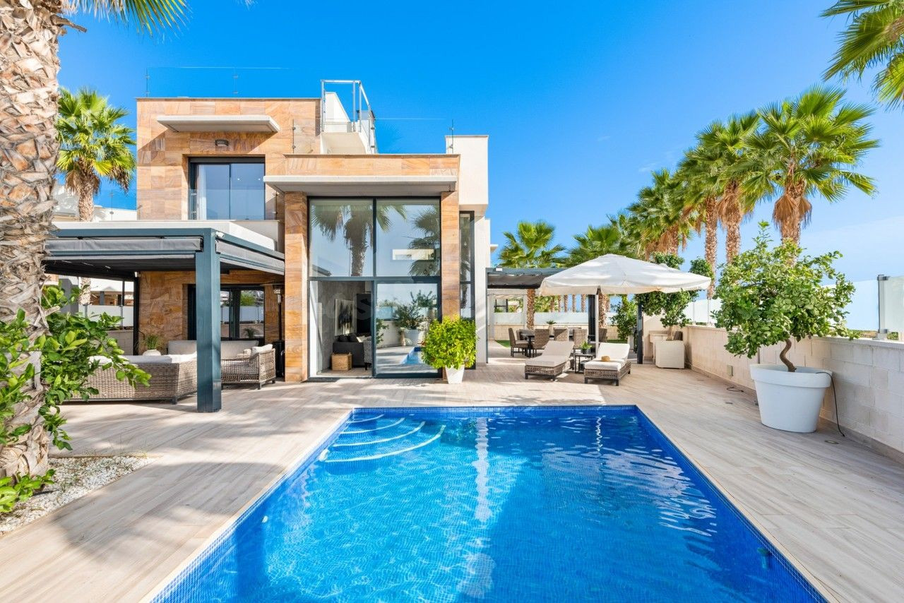 Villa 5 habitaciones 180m² en venta - Cabo Roig