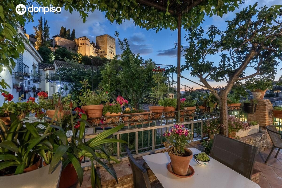PRECIOSA CASA CON VISTAS A LA ALHAMBRA