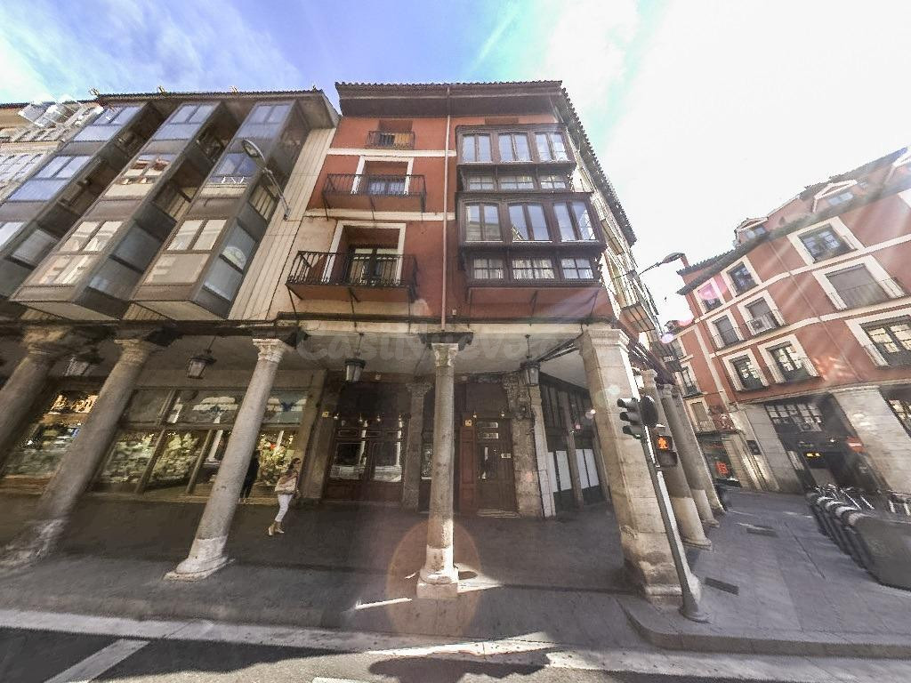 PISO EN VENTA EN VALLADOLID CENTRO, junto a Plaza Mayor.