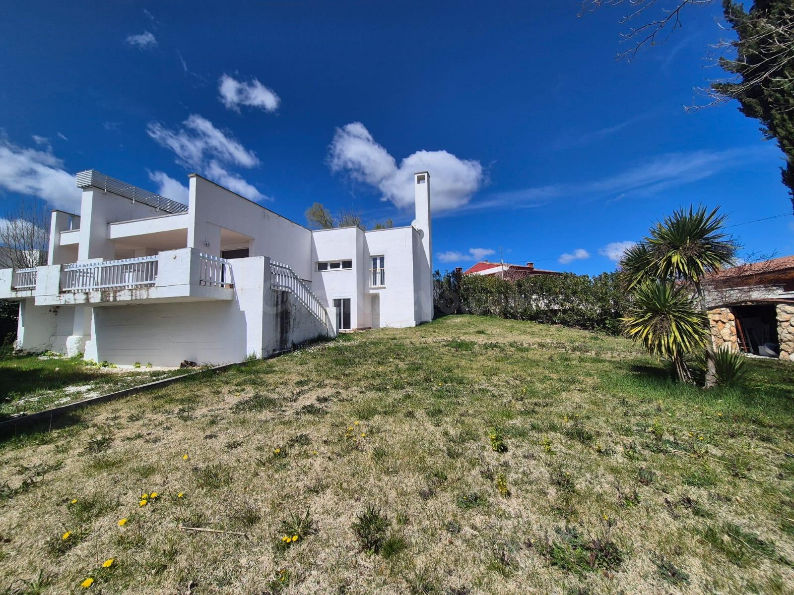 CHALET INDEPENDIENTE EN VENTA EN URB. PANORAMA, SIMANCAS, VA