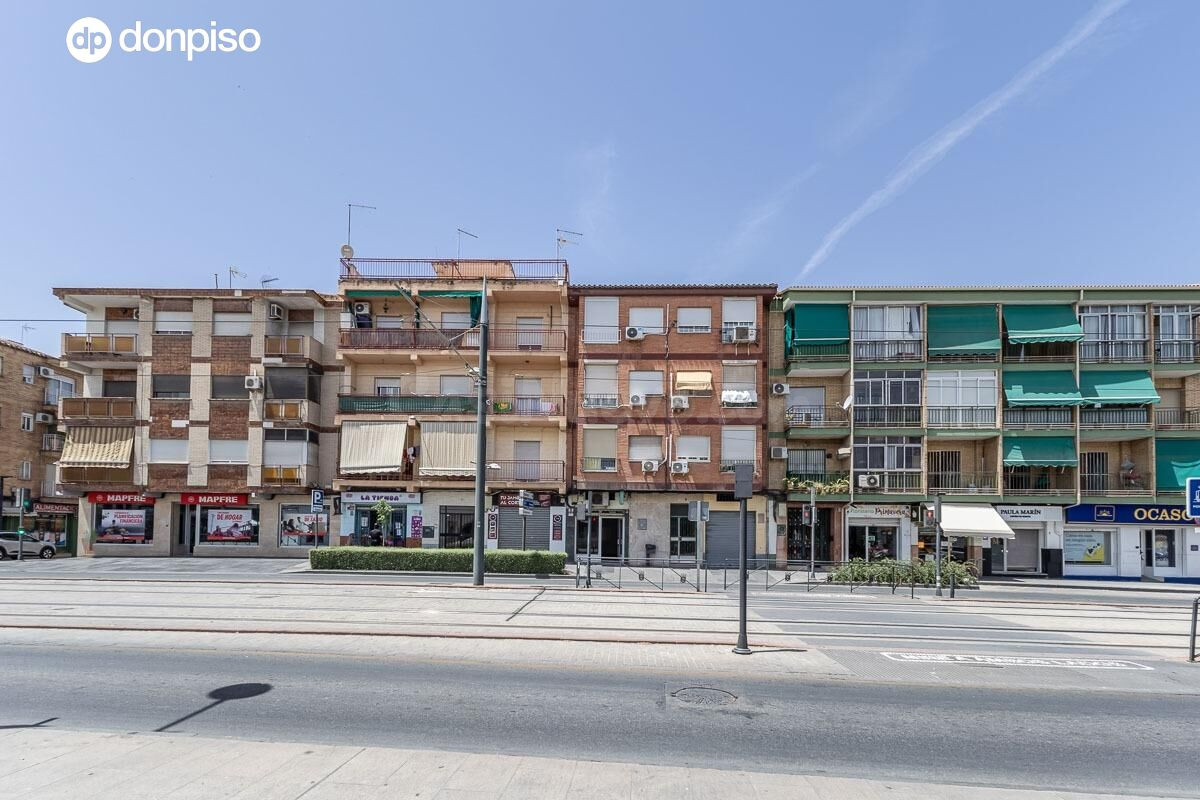LOCAL COMERCIAL EN VENTA EN LA MEJOR ZONA DE PASO DE MARACENA