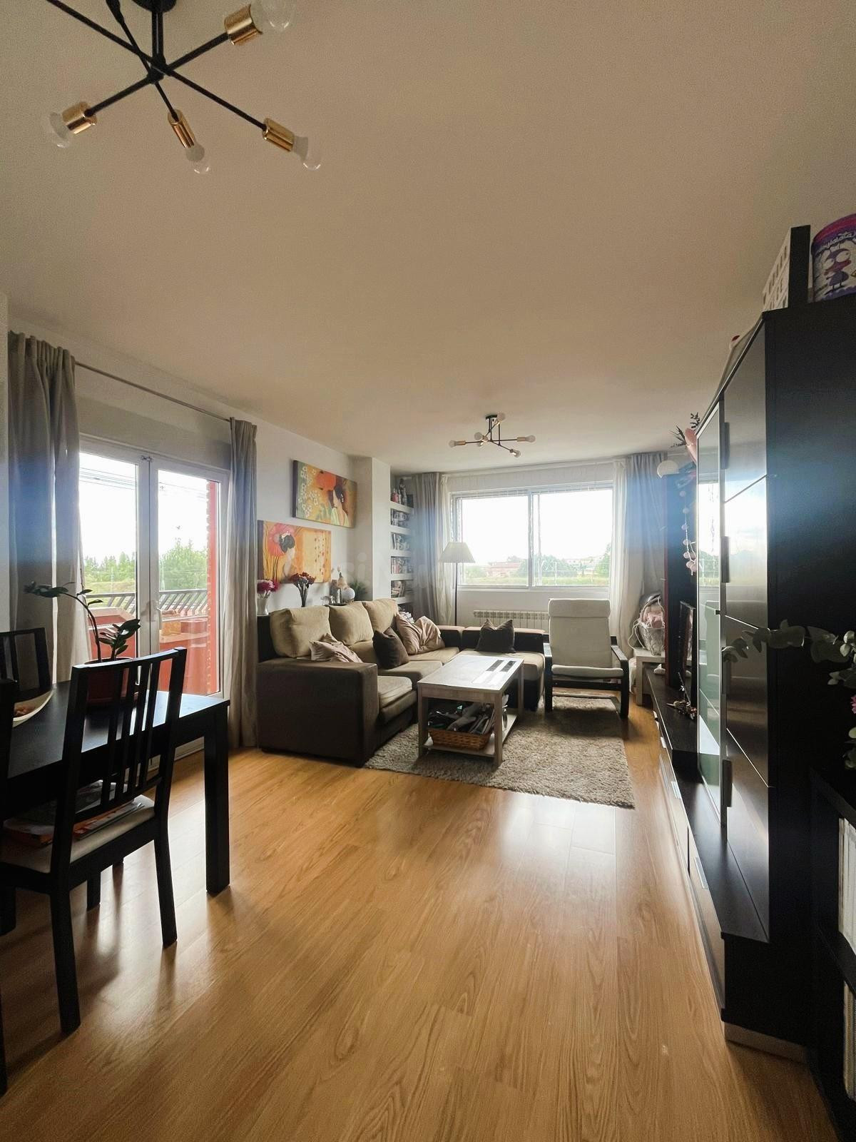 PISO EN VENTA EN VIANA DE CEGA, VALLADOLID