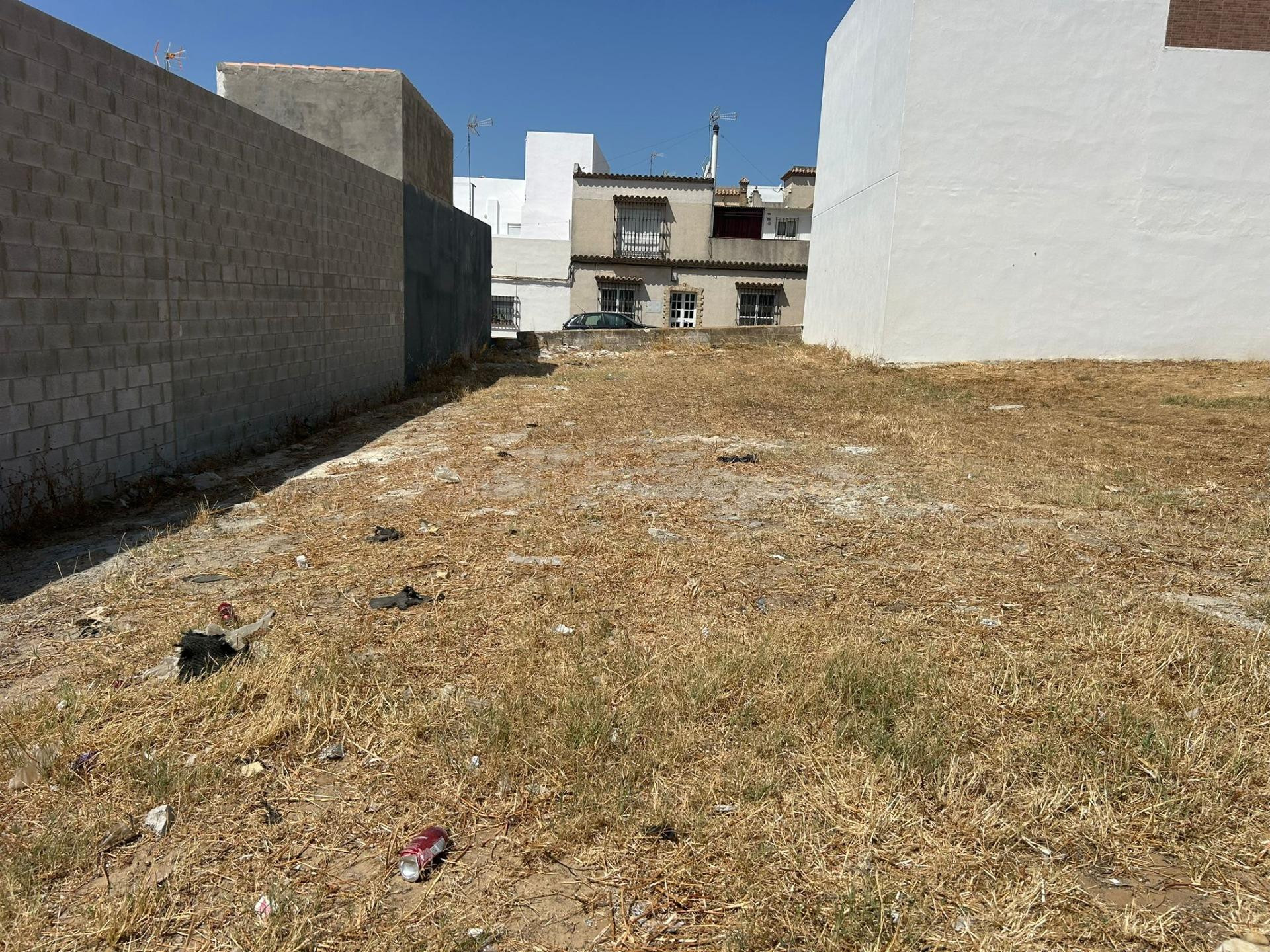 Parcela de 160 m2 en Bda. de Las Frutas