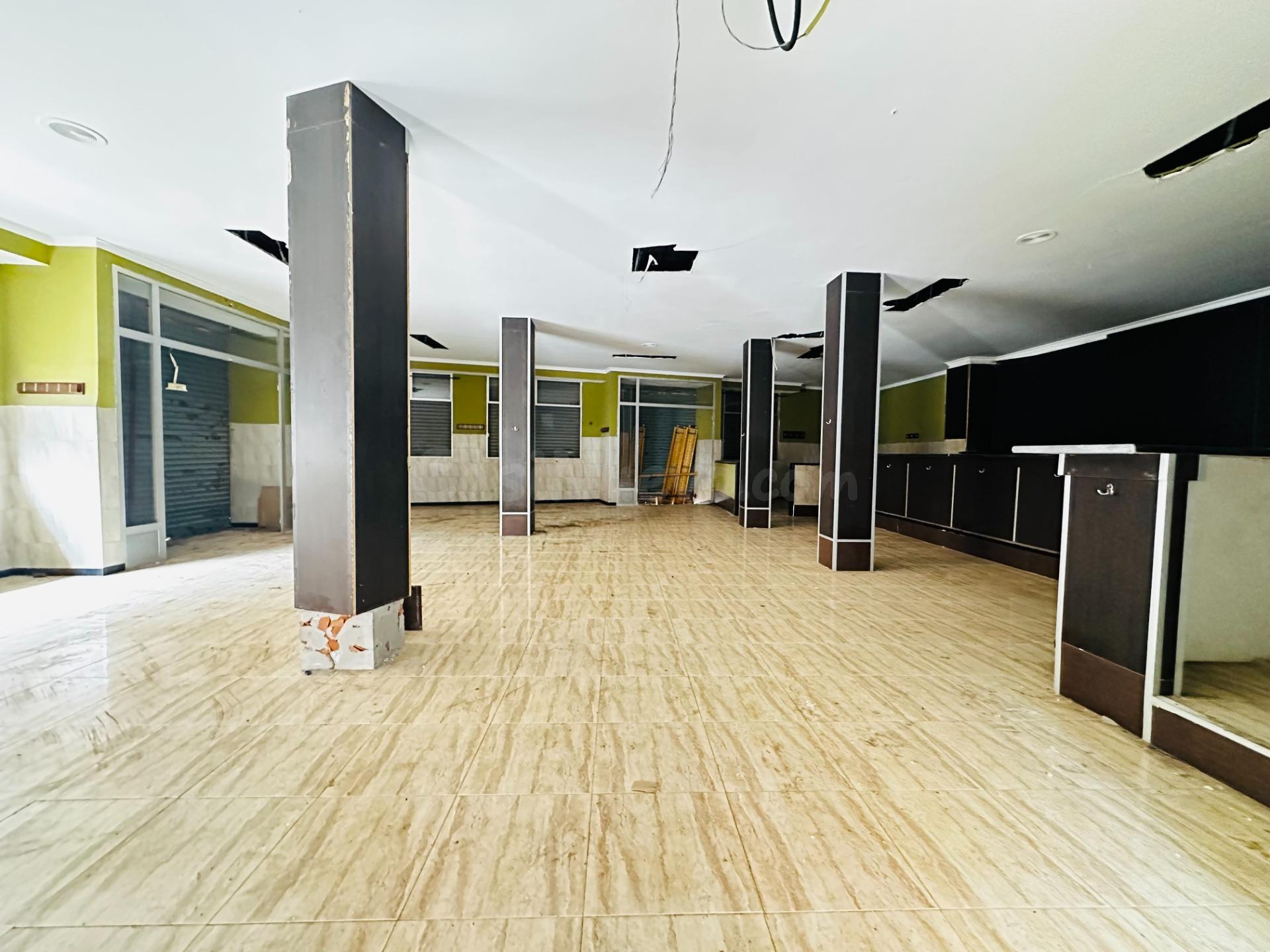 LOCAL COMERCIAL EN VENTA