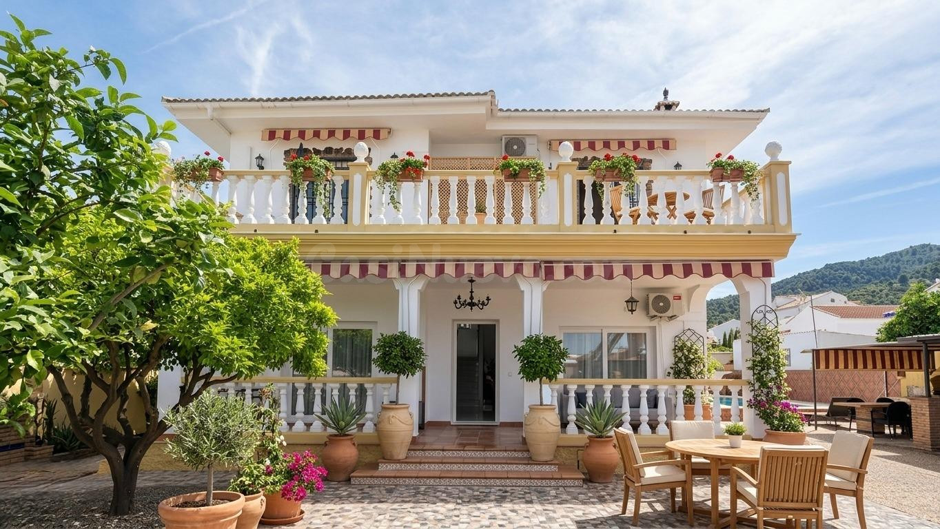 Chalet Independiente con piscina privada