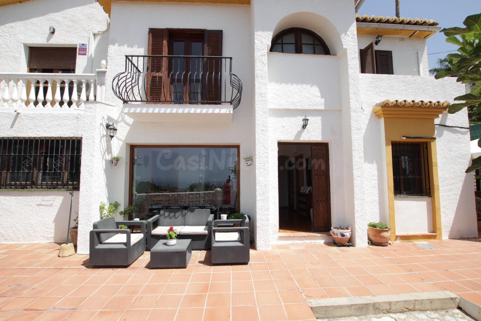 CHALET INDEPENDIENTE EN VENTA CON VISTAS AL MAR EN BENALMADENA URB. VERACRUZ
