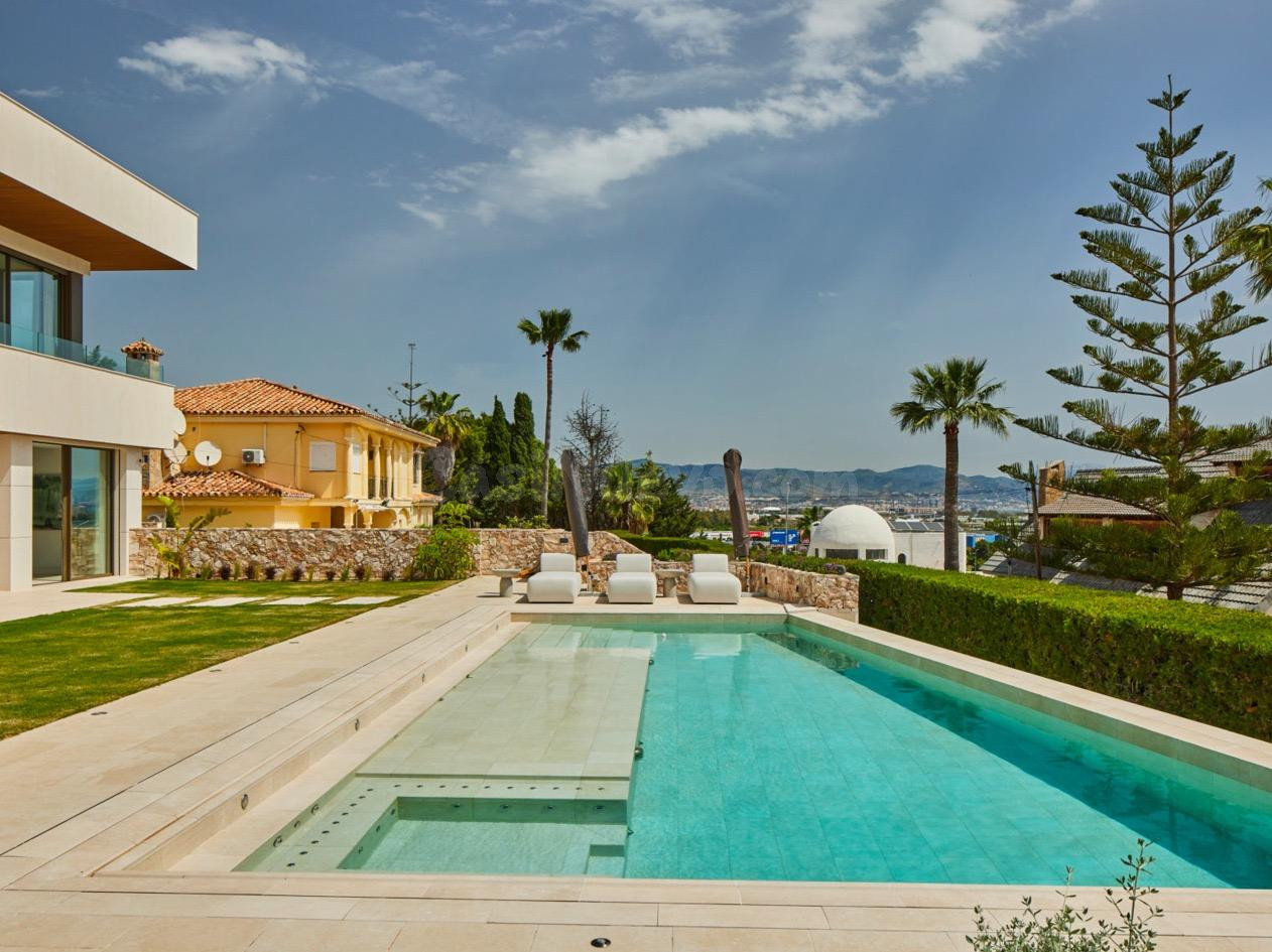 VILLA DE LUJO EN CHURRIANA, MÁLAGA