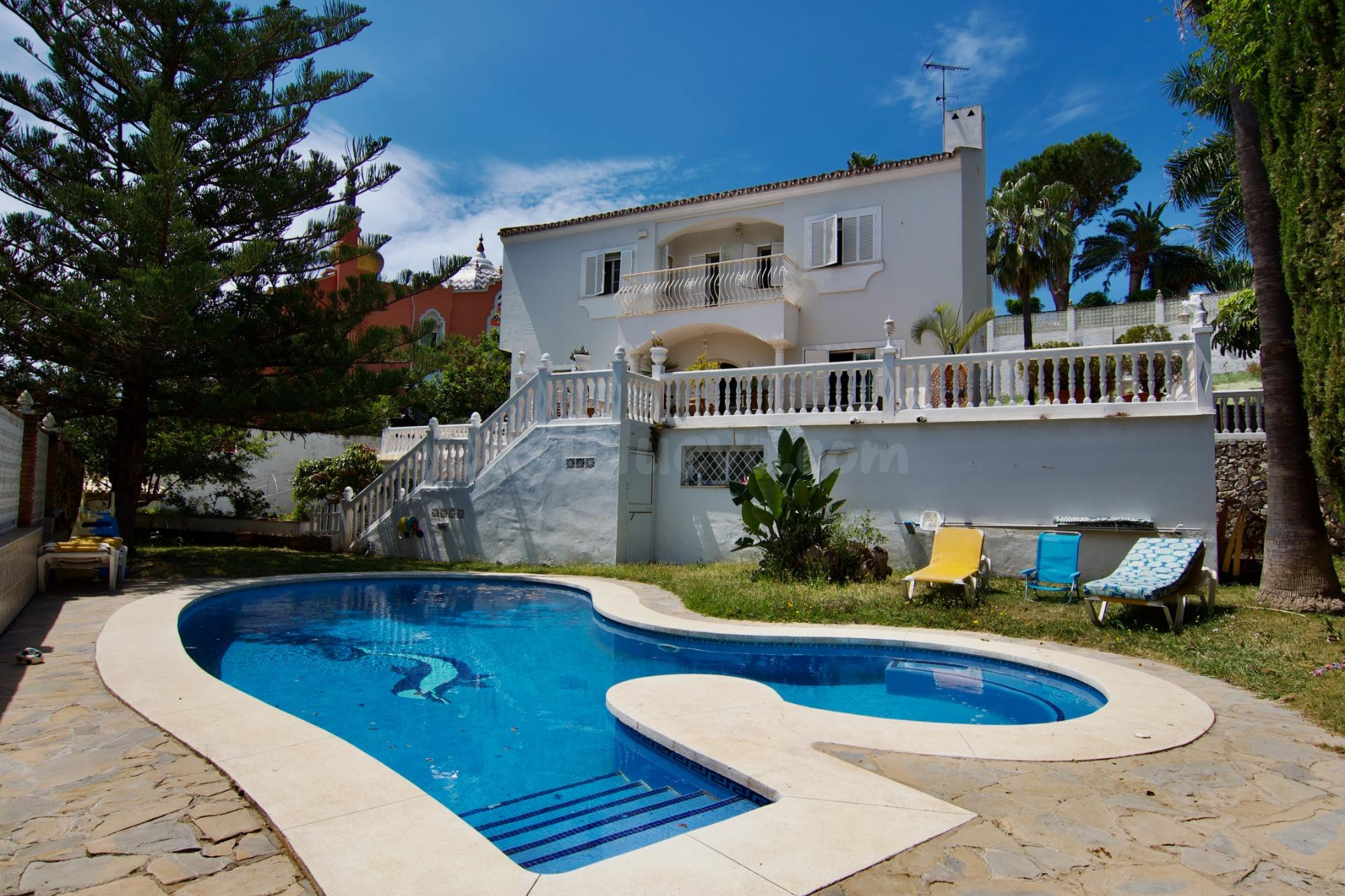 Espectacular Villa en Benalmádena con Vistas al Mar