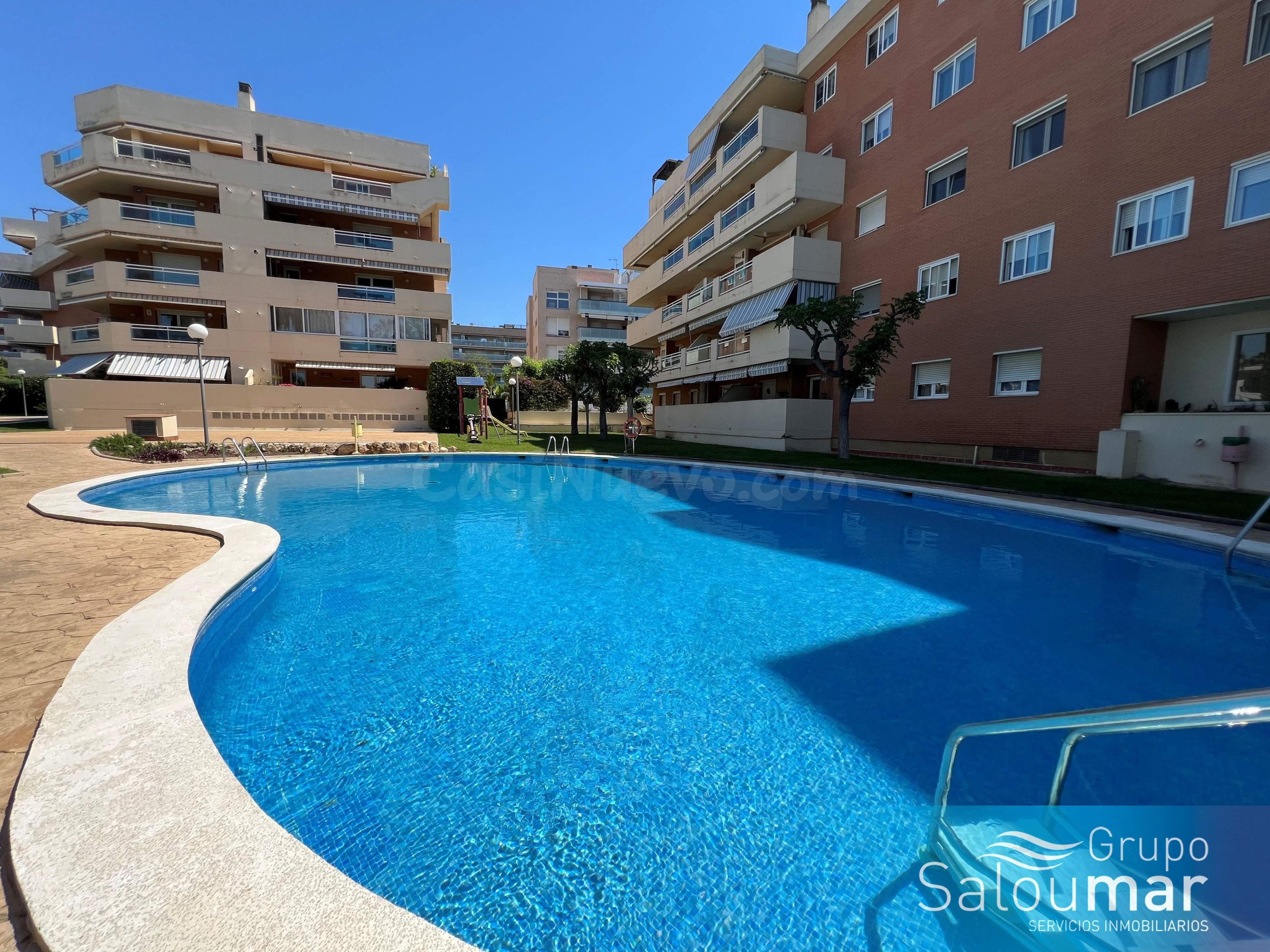 Piso en el Centro de Salou -  3 habitaciones .- Piscina comunitaria