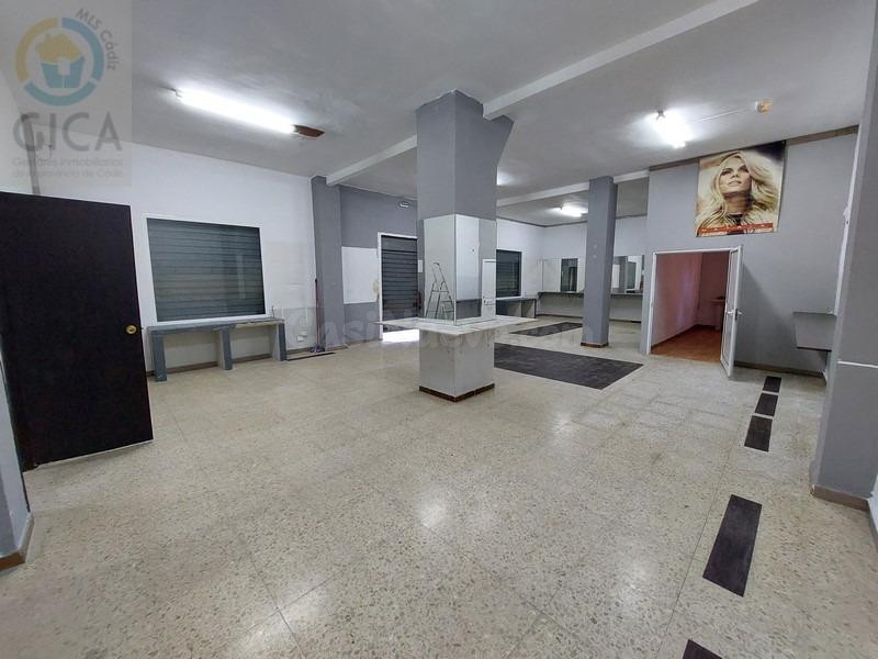 EN LA URB LAS COLINAS GRAN LOCAL COMERCIAL DE 150 METROS¡¡