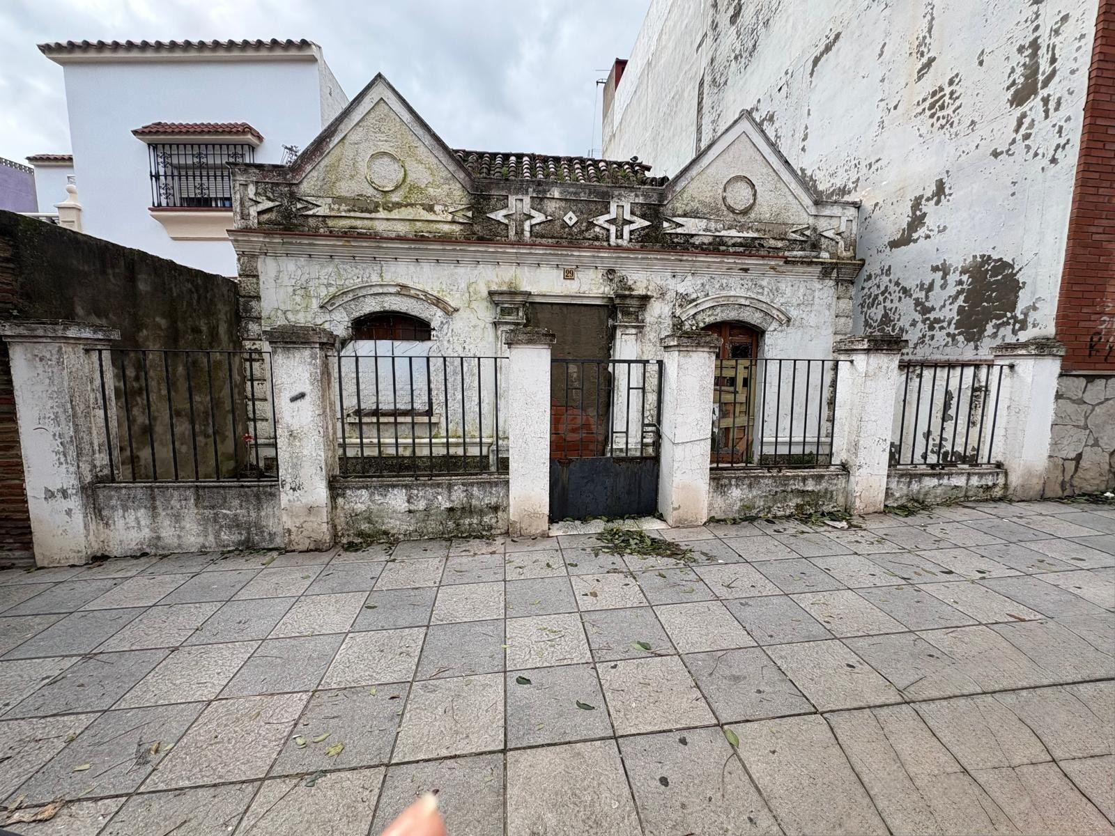 GRAN PARCELA CON MAS DE 400 METROS CON CASA EN LA CUESTA DEL RAYO¡¡
