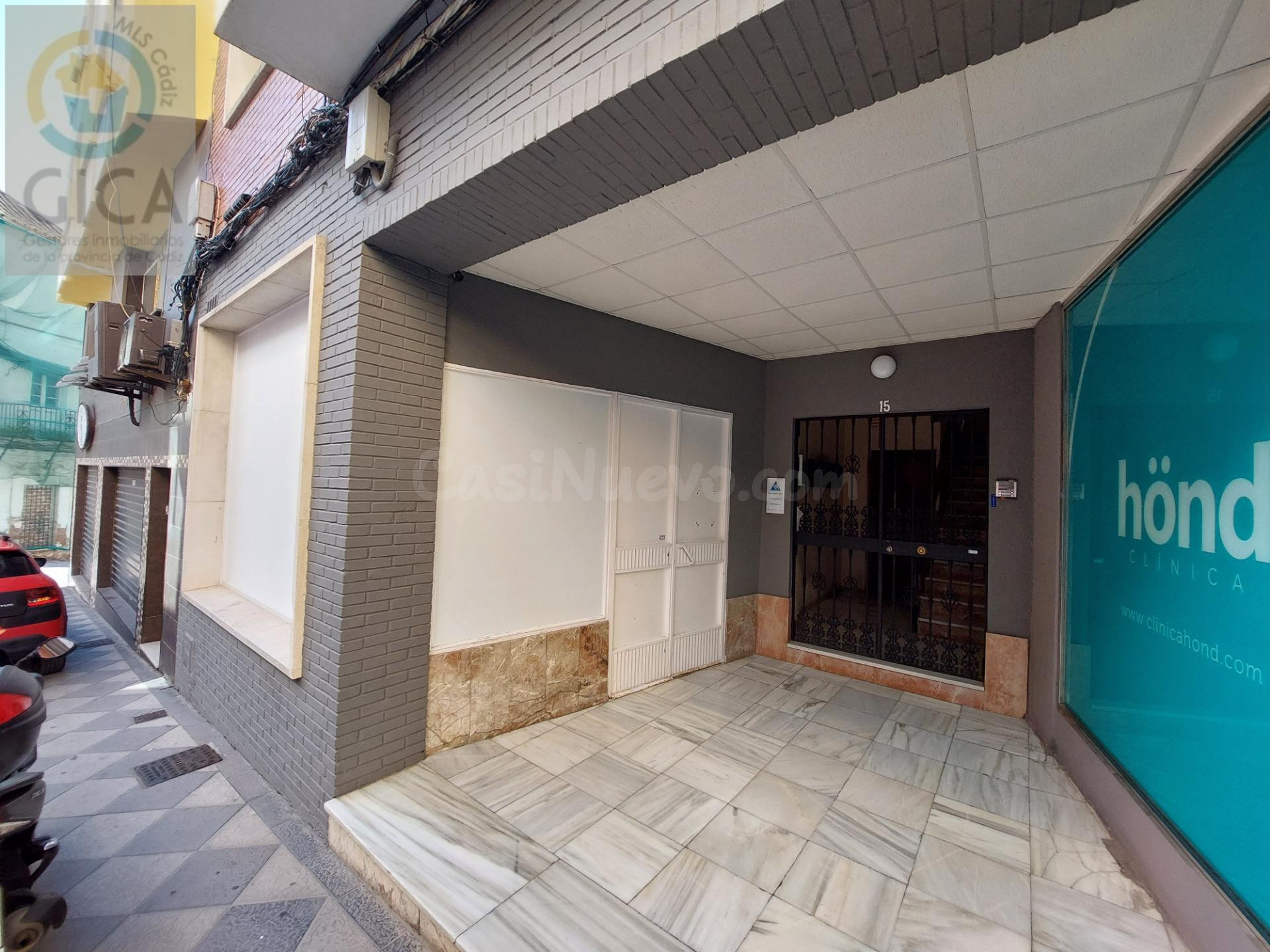 MAGNIFICO LOCAL EN EL CENTRO DE ALGECIRAS
