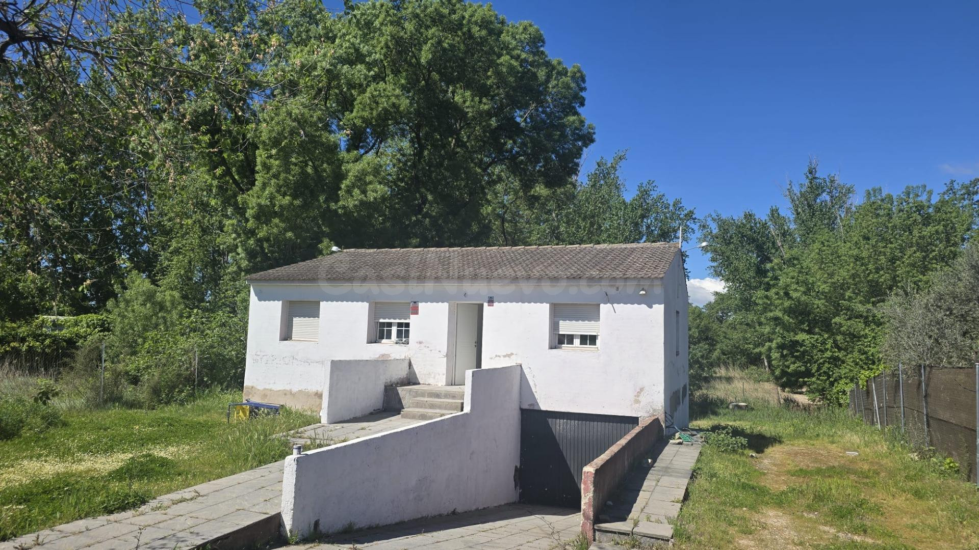 Se vende CASA en urbanización Fuente Romero,  Hormigos