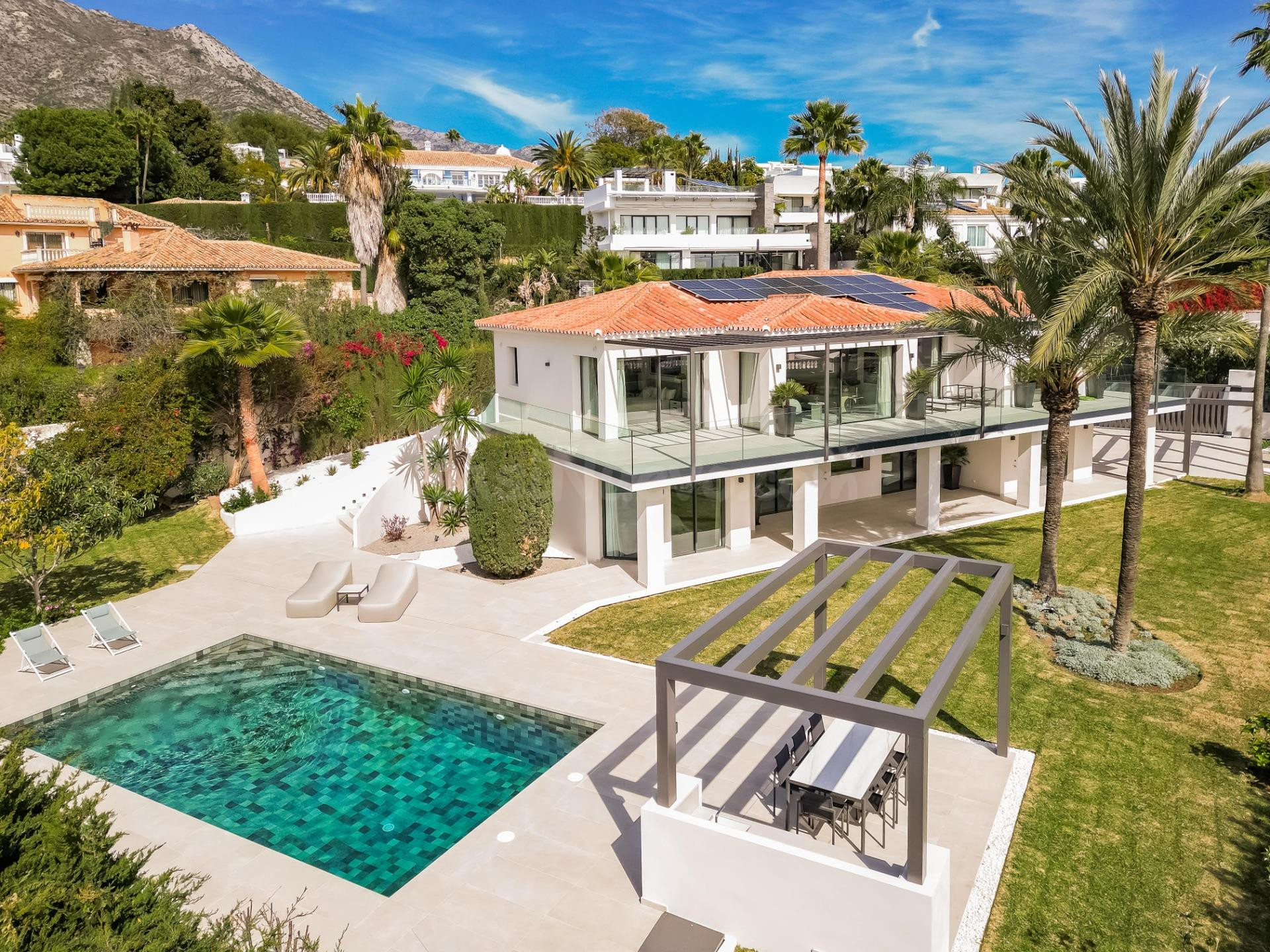 VILLA CON VISTAS A ÁFRICA