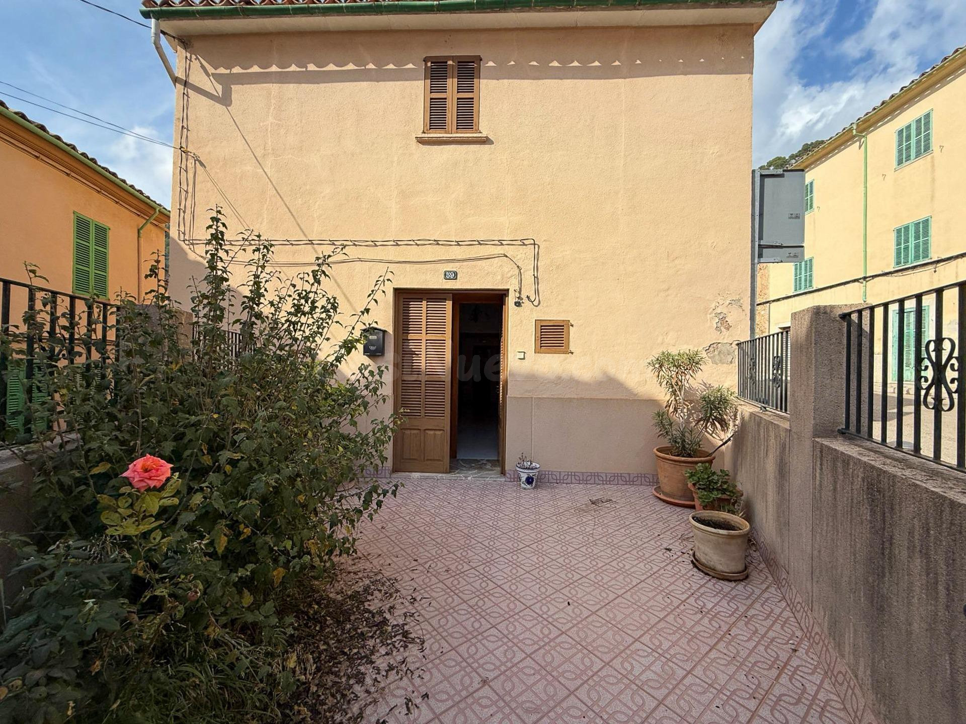 CASA DE PUEBLO EN CAIMARI
