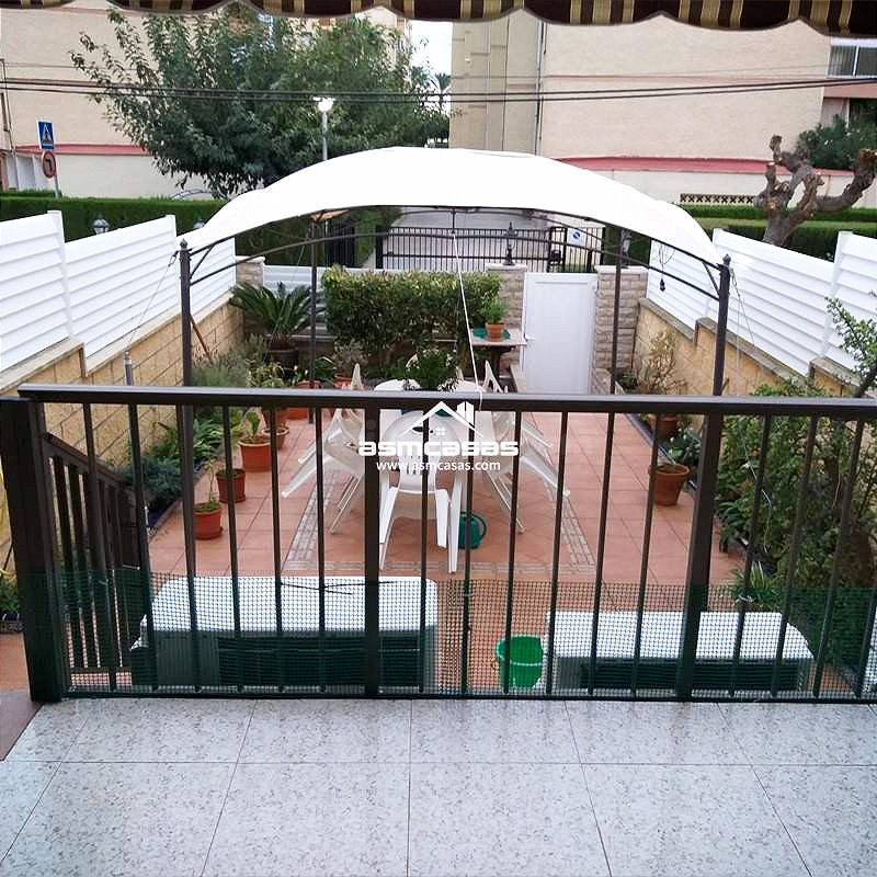 SE VENDE ADOSADO EN ZONA DEL EUROSOL