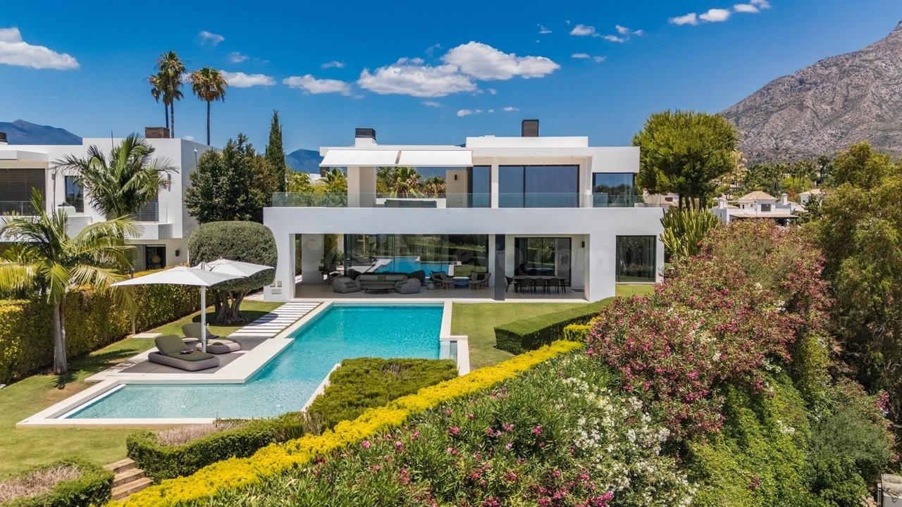 VILLA CON VISTA AL MAR