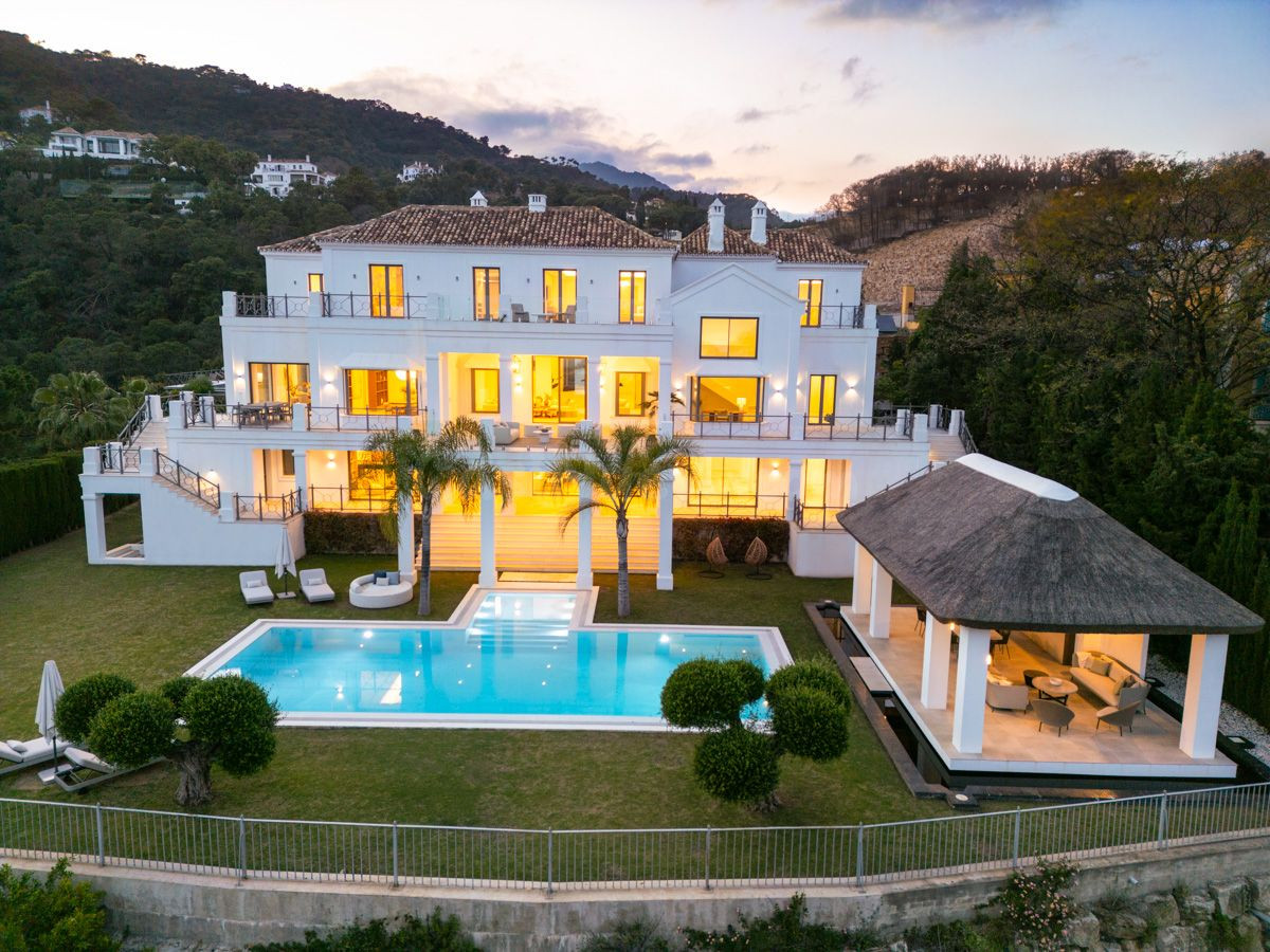 VILLA DE LUJO